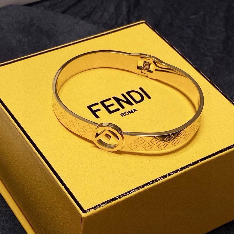 Fendi bracelet 04yxh02